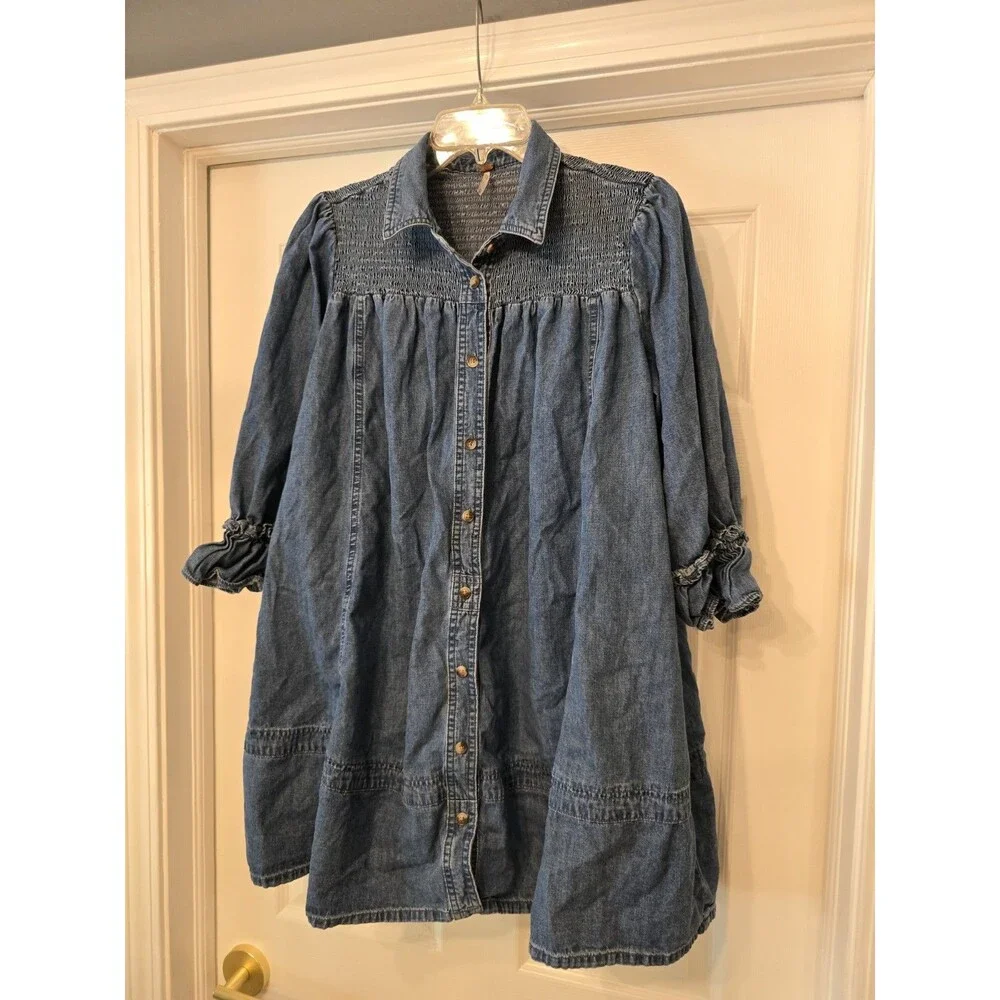 Free People Find Me Now Denim Smocked Button Down Mini Dress Tunic Pockets Med